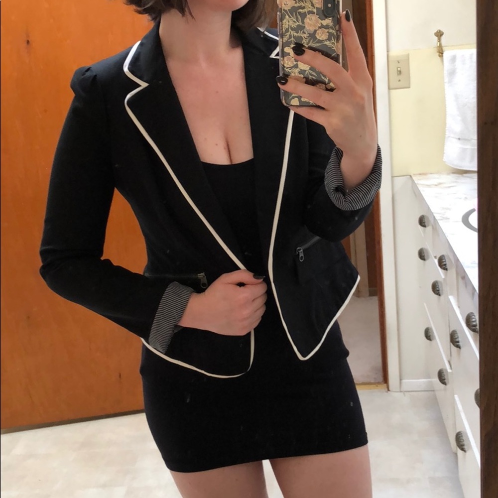 Worthington • Black & White Pinstripe Blazer